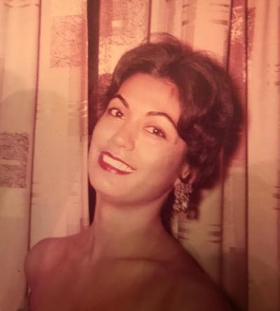 Helen Hernandez Lofland Profile Photo