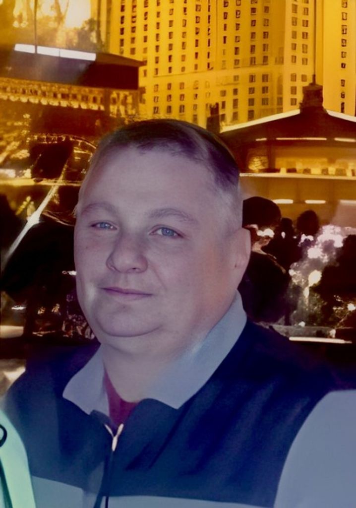 Danny John Lowe Profile Photo