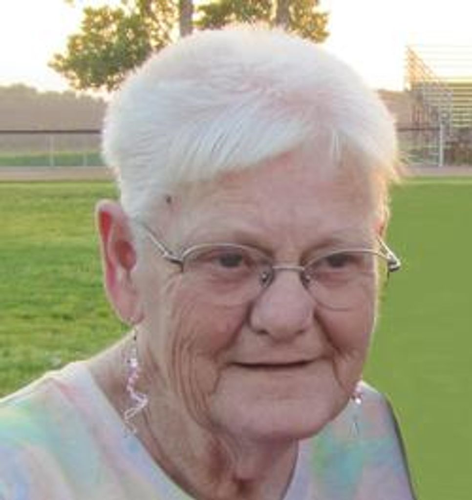 Lola Marie Karlstad Profile Photo