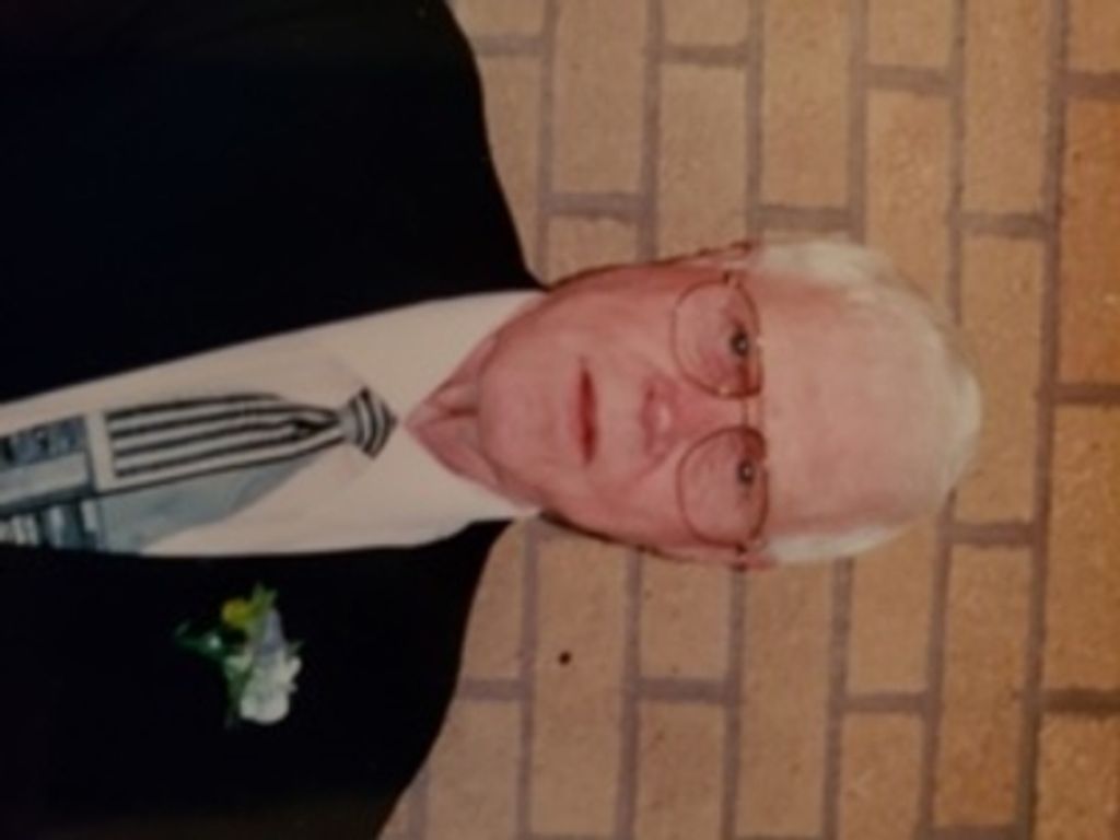 Stanley F Holsten