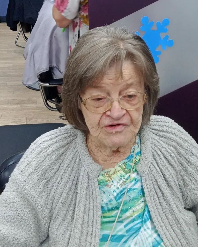 Sarah Younts Leonard Profile Photo