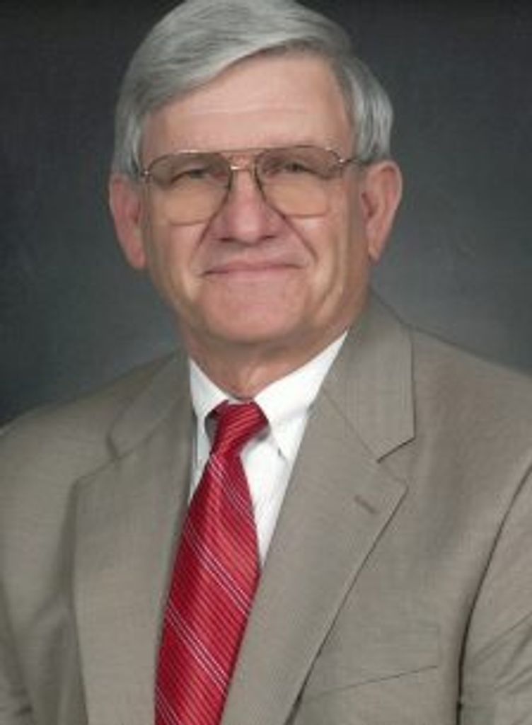 Dr. Richard Dixon Giles Profile Photo