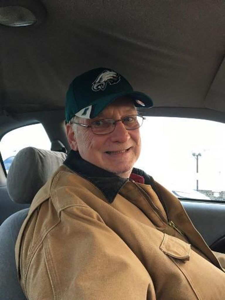 Robert Wallace Profile Photo