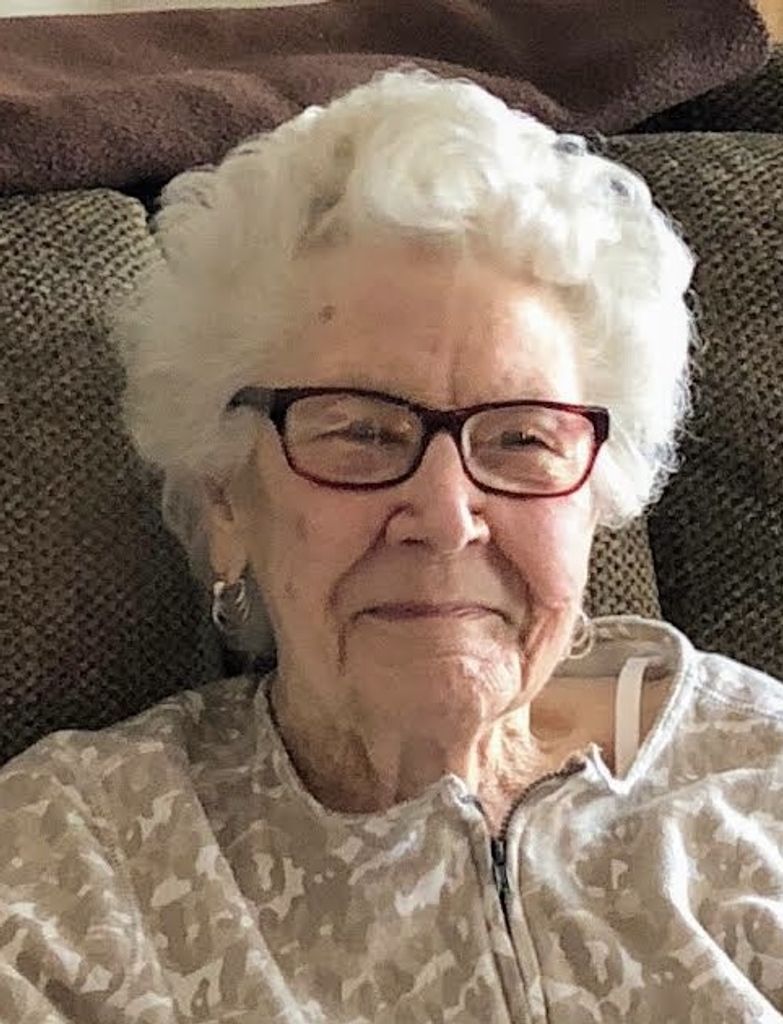 Joan V. (Fechner)  Treesh-Reetz