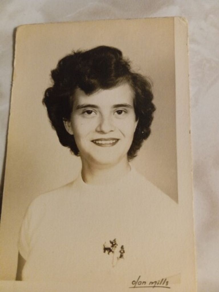 Mona Lou Louderback Profile Photo