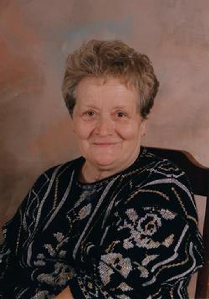 Evelyn Earll Profile Photo