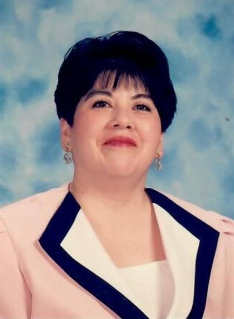 Dina Darlene Islas Profile Photo
