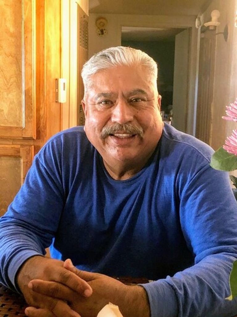 Rigoberto Ochoa Profile Photo