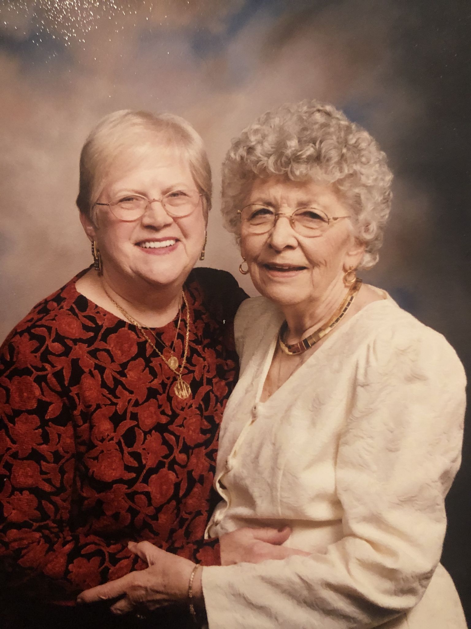 Billie Ruth (Lewandowski)  Veres photo gallery image 2 of 2