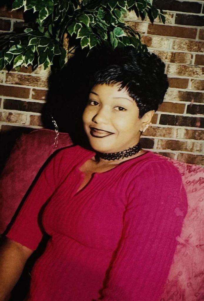 Ms. Leslie Maria Parker Profile Photo