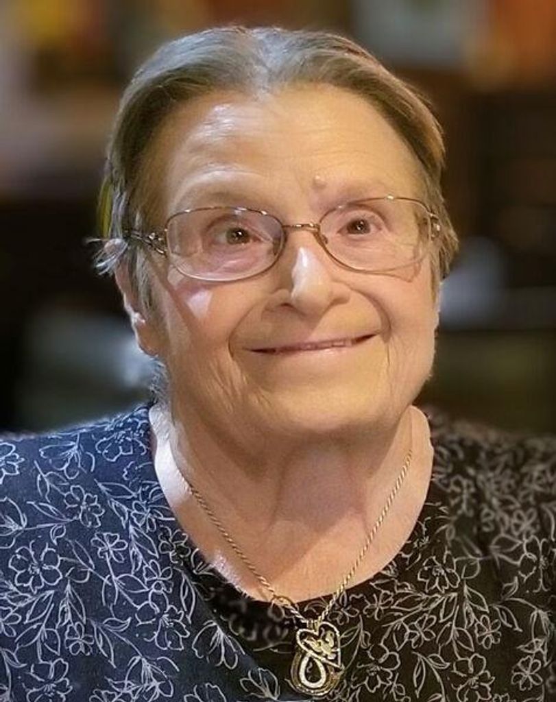 Estella Niemann Profile Photo