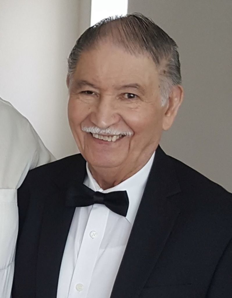 Luis M. Gomez Profile Photo