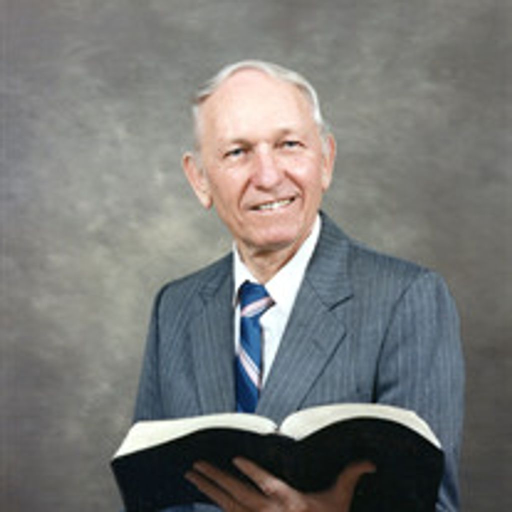 Pastor Luther Maddoux