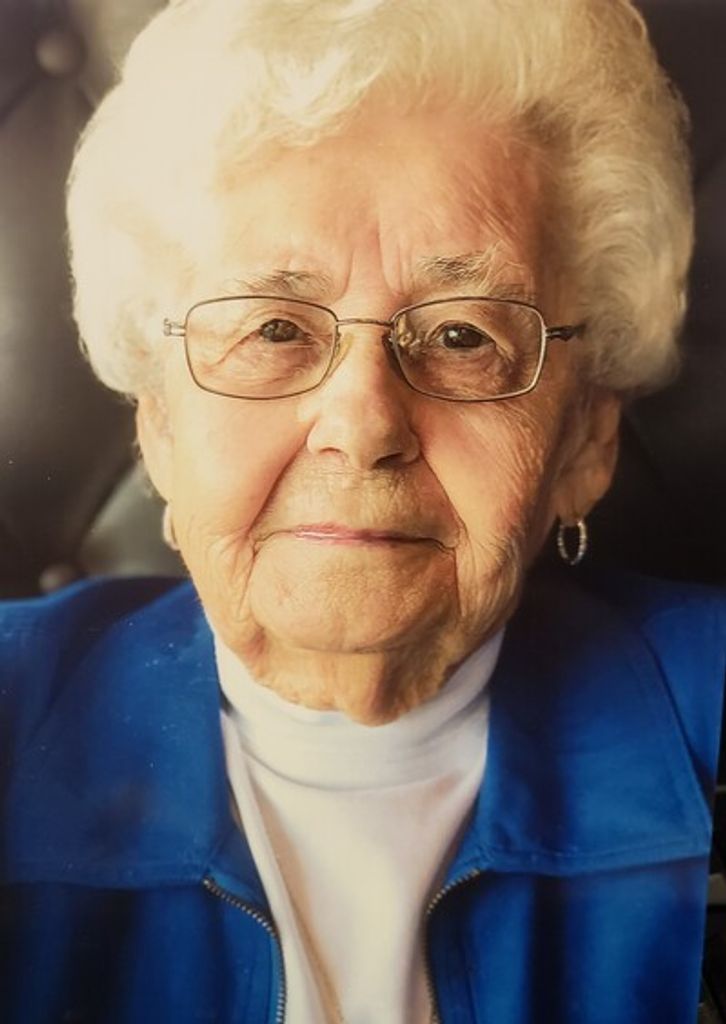 Esther Elizabeth Hamilton Profile Photo