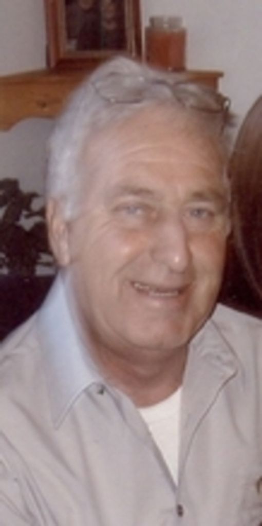 Melvin M Redcay