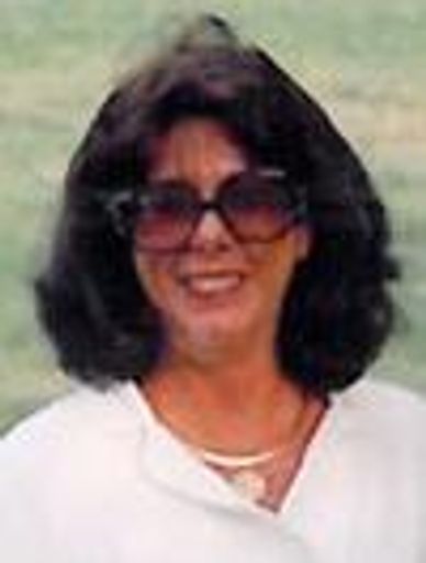 Linda Wyatt photo gallery thumbnail 1 of 10