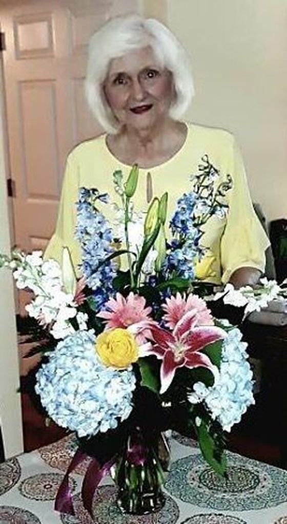 Lucy Vell Holbrooks Dean Profile Photo