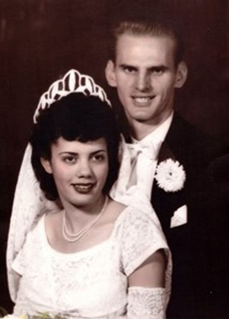 Vivian "Evelyn" Luckoski