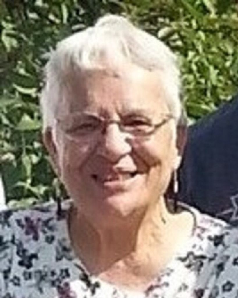 Estelle Roy Profile Photo