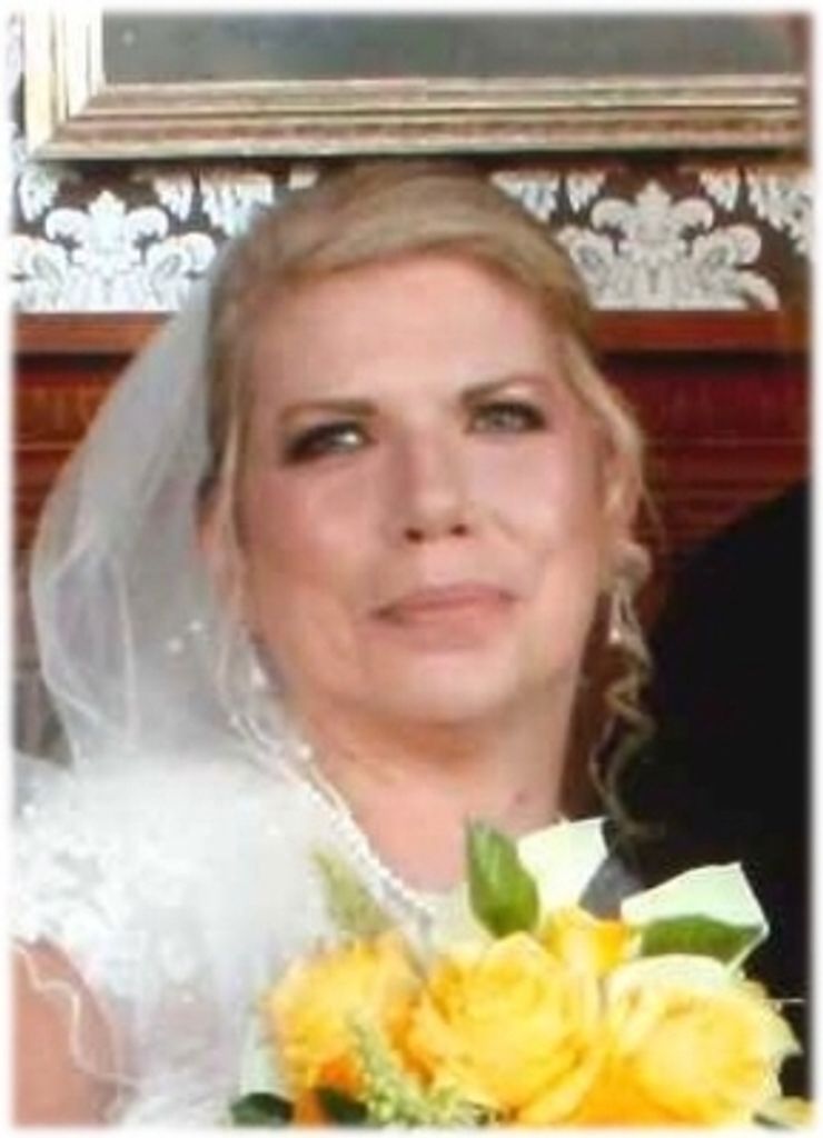 Holli Lea-Ann Bourne Profile Photo