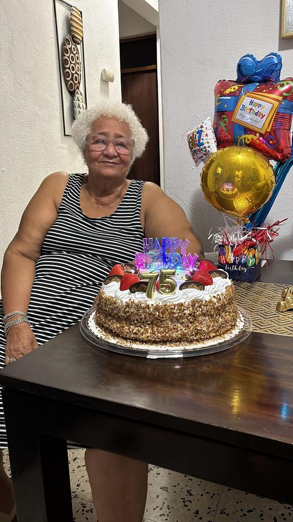 Luz "Lucy" María Lorenzo Canelo Profile Photo