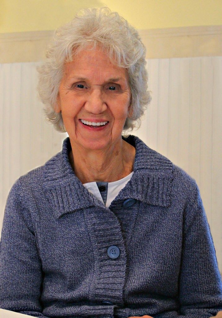 Evelyn Ray Blosser