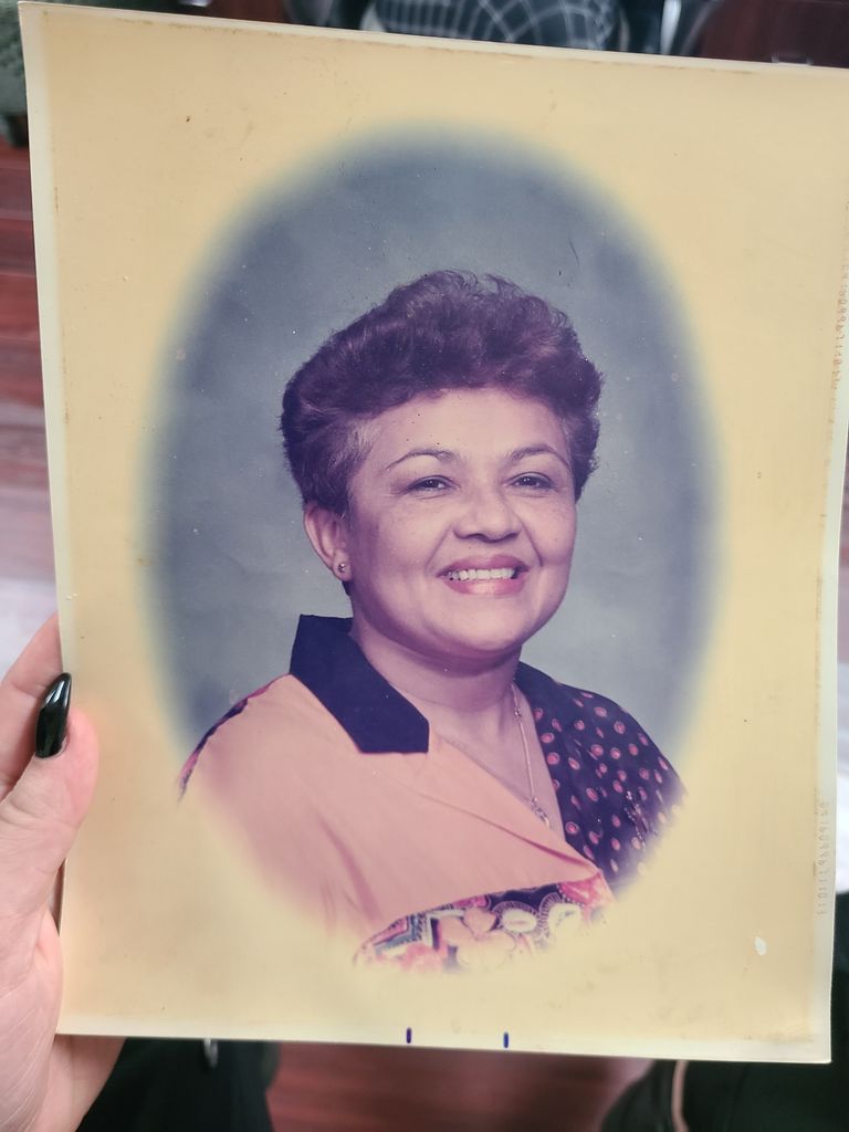 Lucy Mercedes Sayas Profile Photo