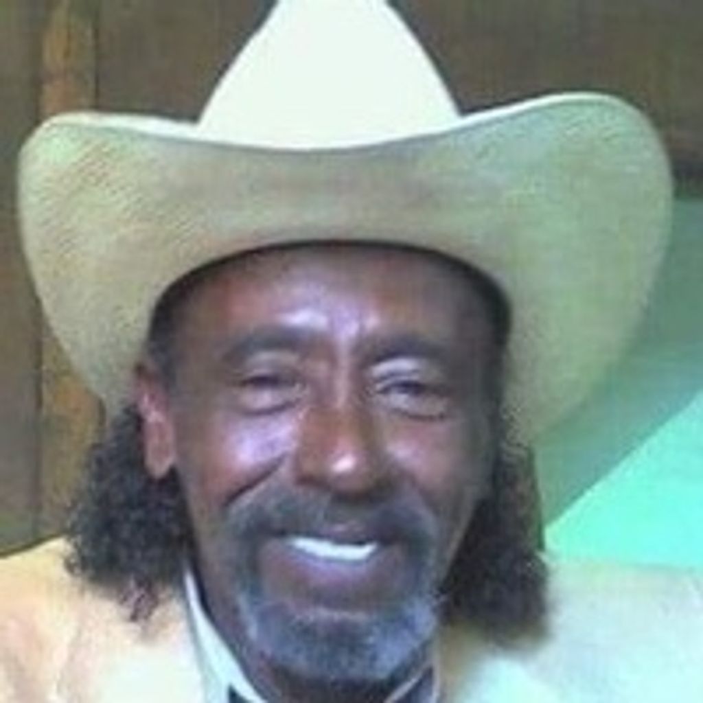 Robert  E Williams