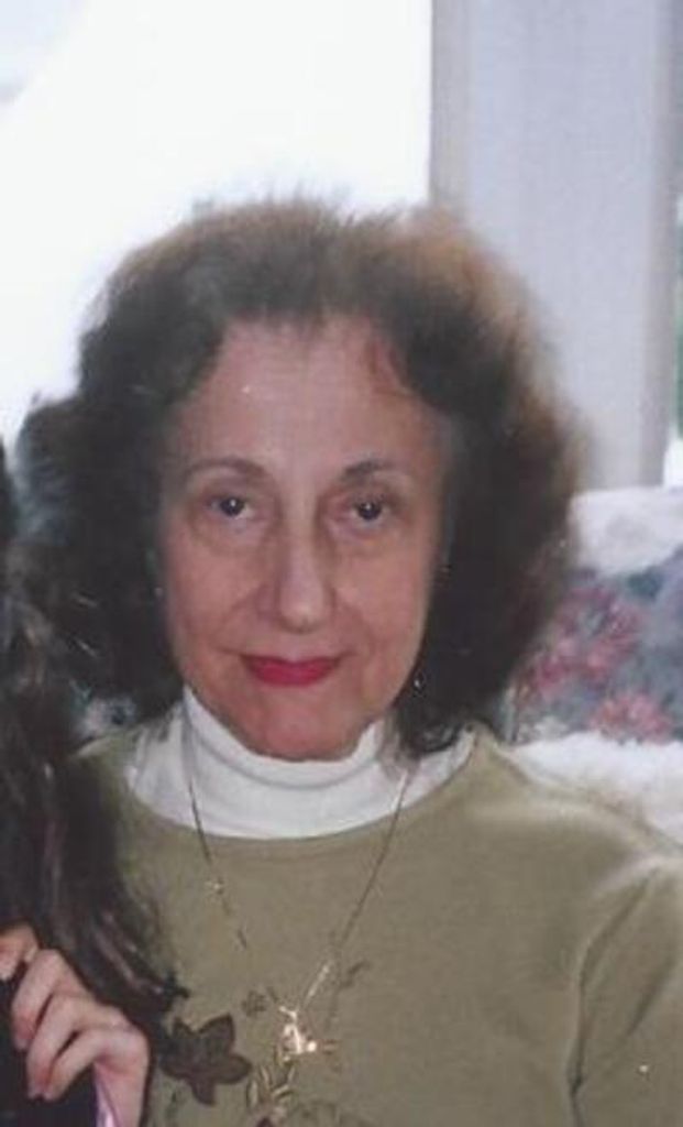 Stella Damouras Profile Photo