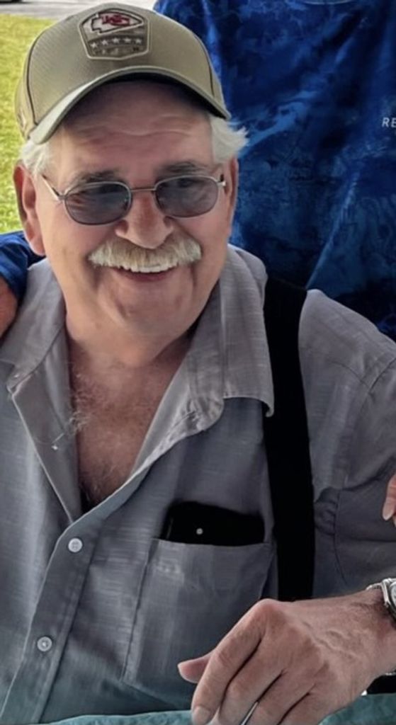 Chris "Dewey" Thoman