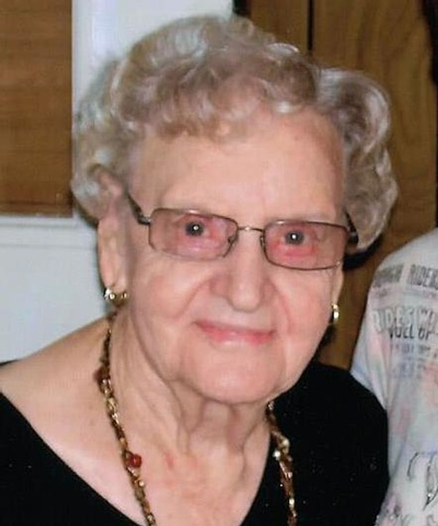 Leona (Pueschel) Seelig Profile Photo