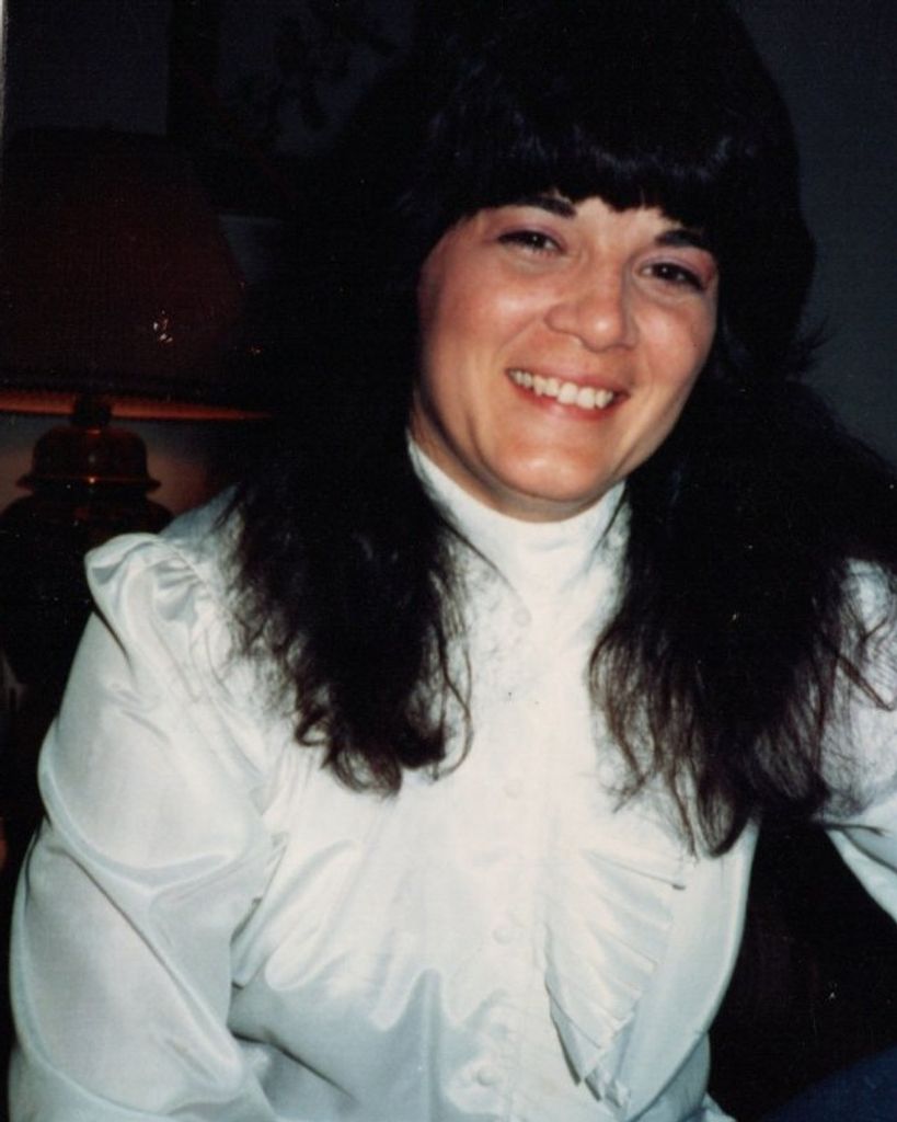 Robin Elizabeth Lowe Profile Photo