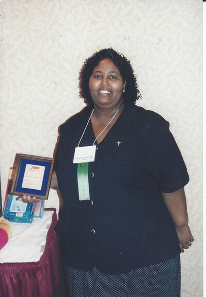 Virntell Mary Holmes-Dixon