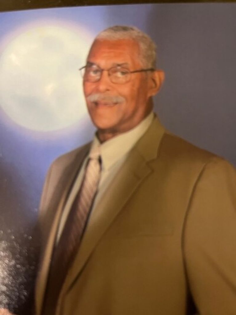 Ralph Devone Long Profile Photo