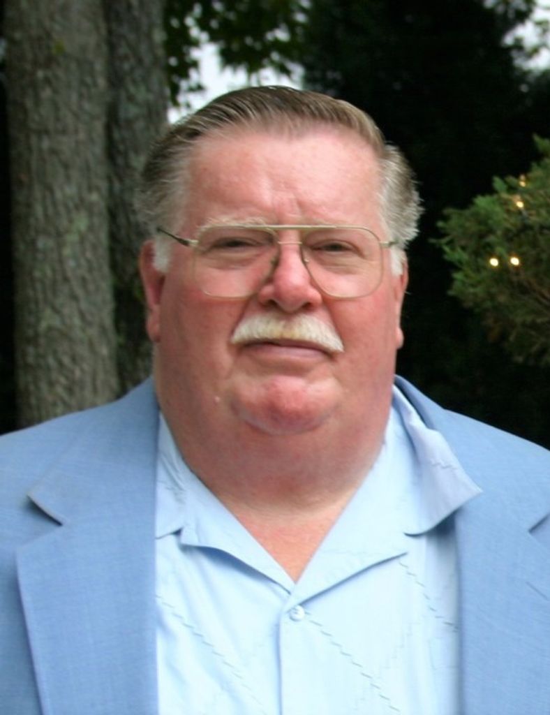 James Michael Arnette "Mike"