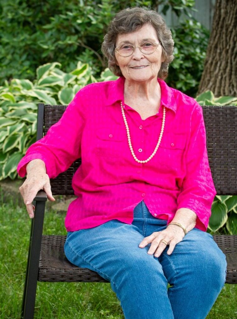 Virginia Helen (Wright)  Ross Profile Photo