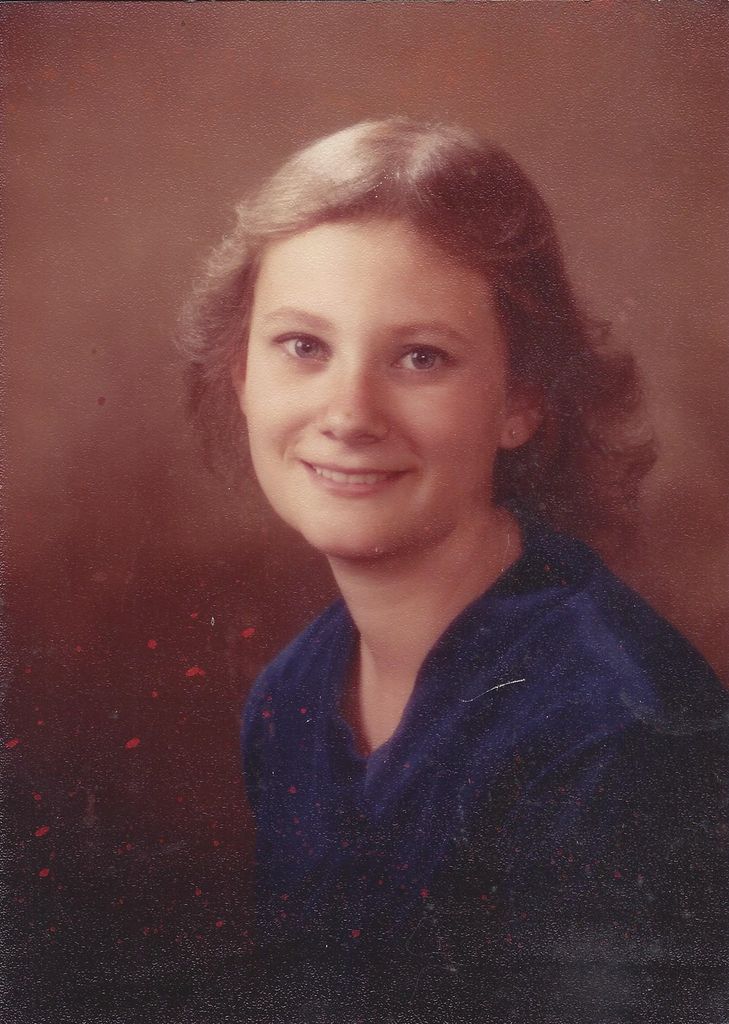 Ann Rose Quinter - Short