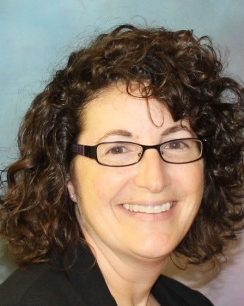 Erika R. Konowalow Profile Photo