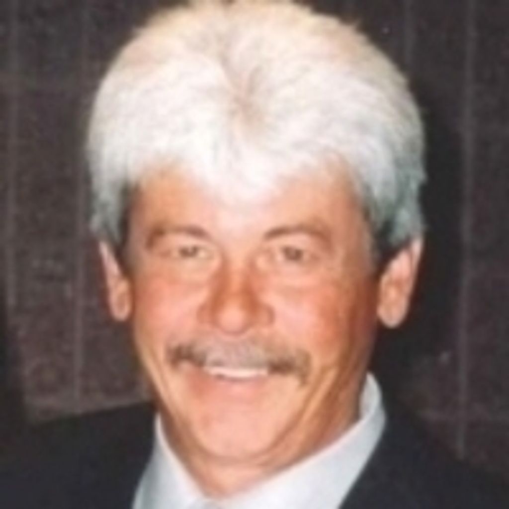 Michael William Bergin Profile Photo