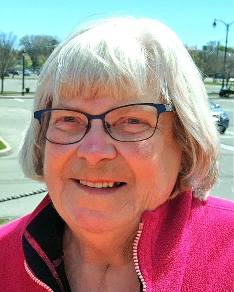 Gloria J Kloos