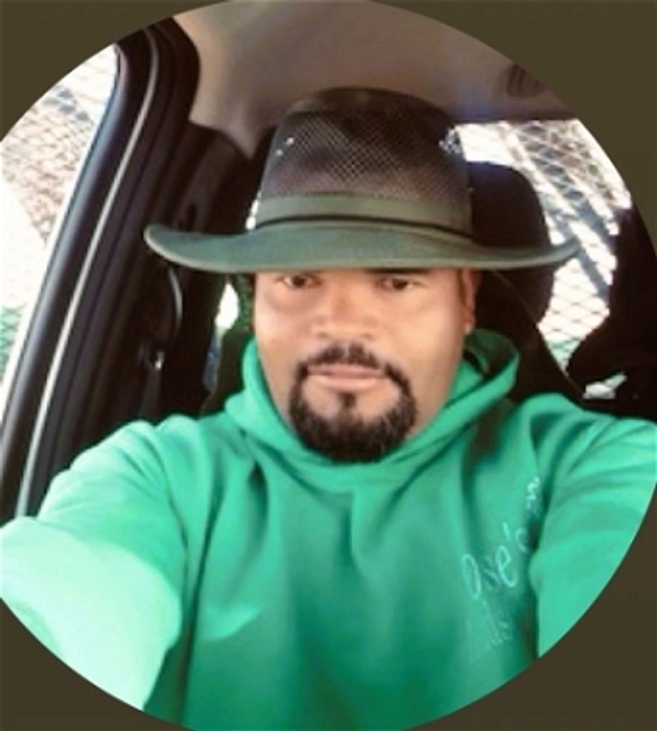 Jose Velasques Profile Photo