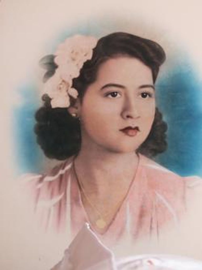 Velia Torres Brunner Profile Photo