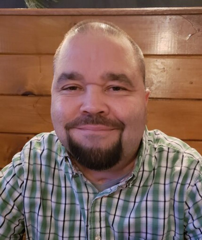 Joshua Kenneth Woods Profile Photo