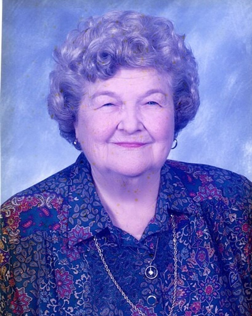 Louise Scott White Profile Photo
