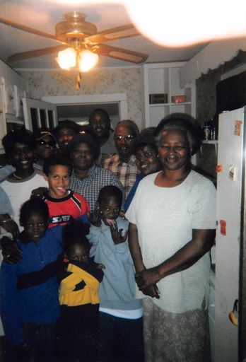 Dianne Adams photo gallery thumbnail 19 of 44
