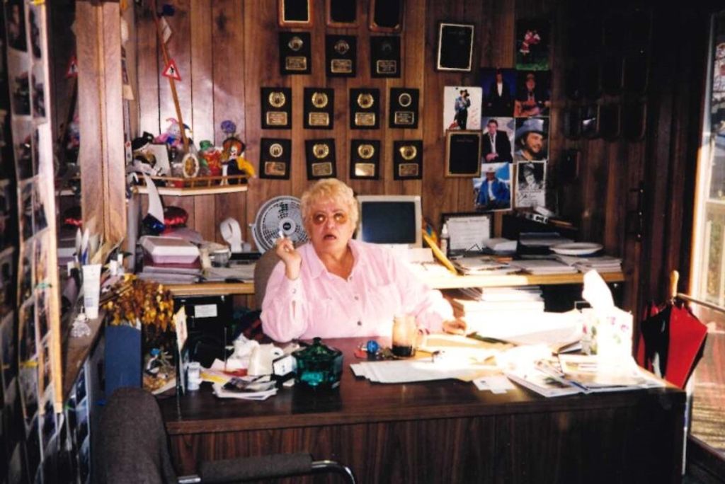 Linda Joy (Dove)  Searfoss