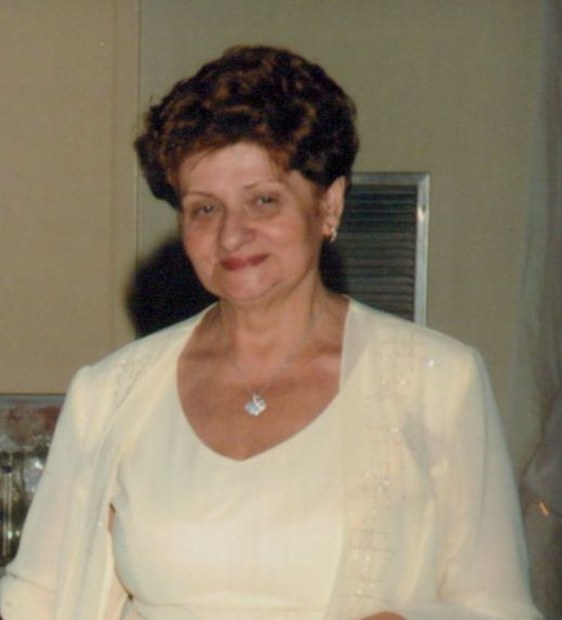 Julia Zborowski photo gallery image 1 of 1