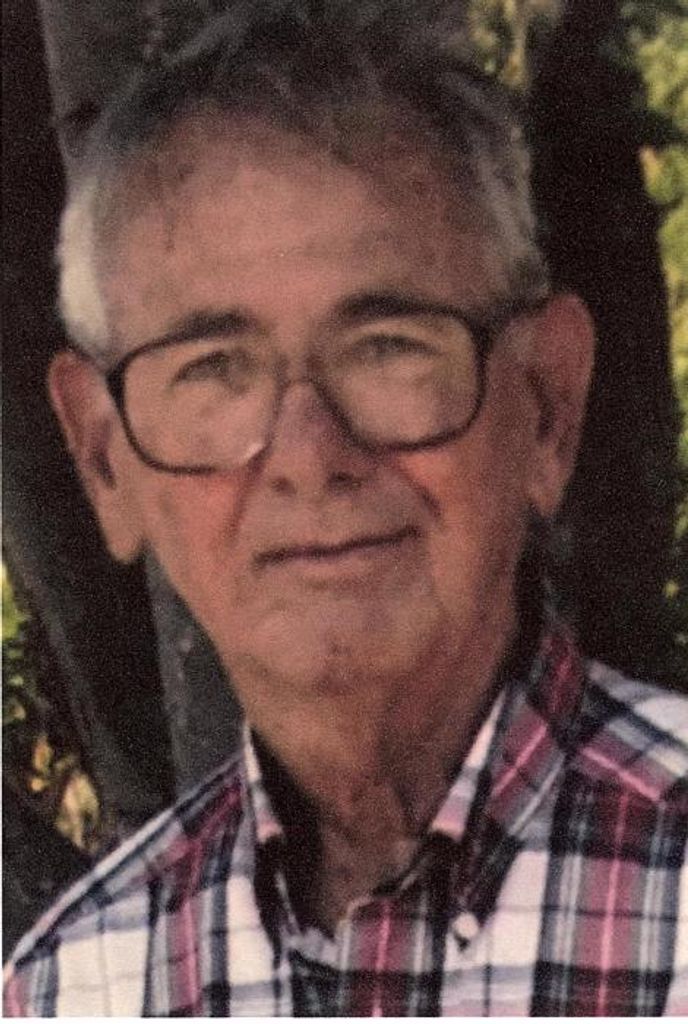 Robert Earl "Bob" Stoufer