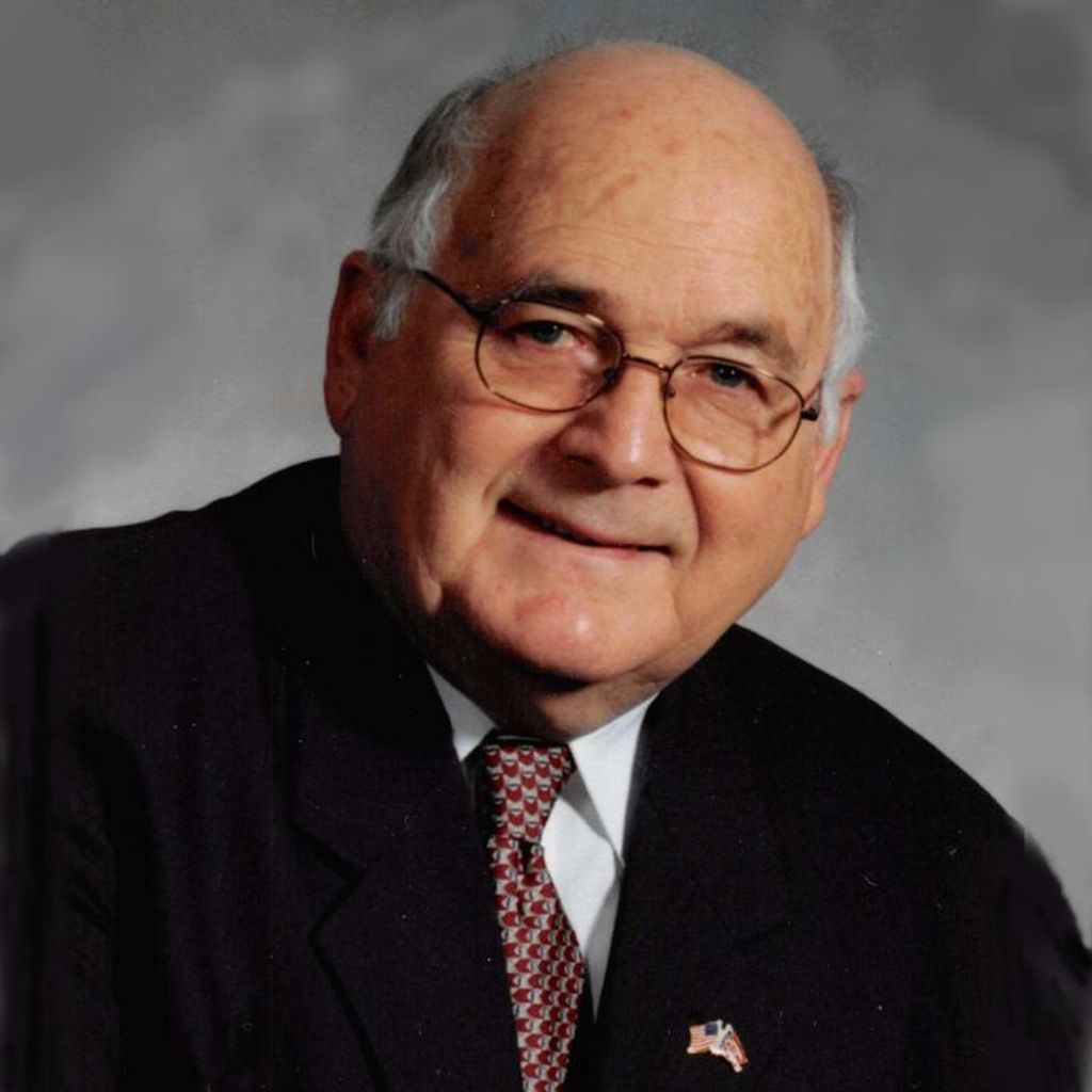Robert "Bob" Vincenzo