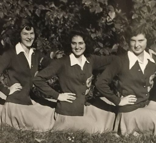 Betty Carroll photo gallery thumbnail 16 of 122